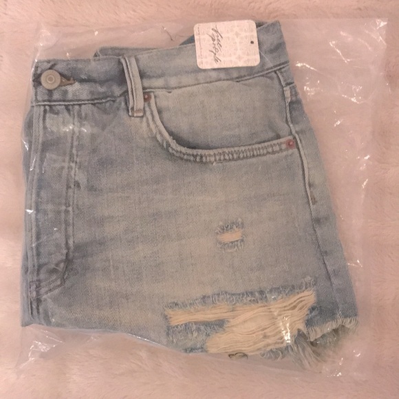 Free People Loving Good Vibrations Distressed Cutoff Shorts Pacific Blue Size 31 - Picture 7 of 7